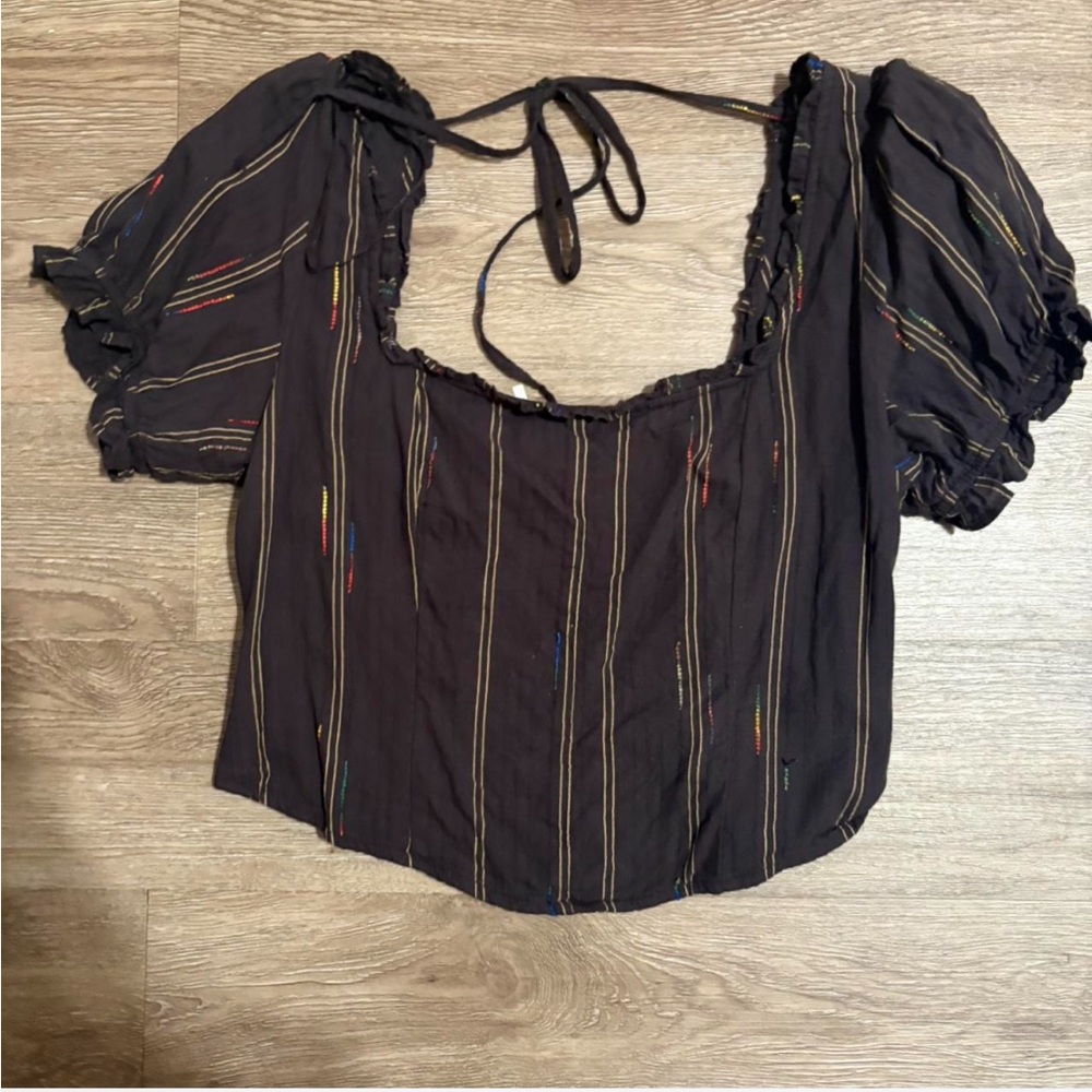 Free People Seratonin crop top, ruched back and puff sleeve detail, size Large